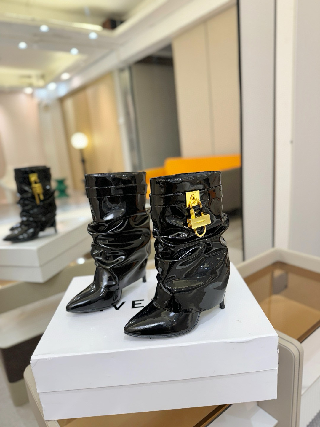 지방시 10CM 여자 부츠