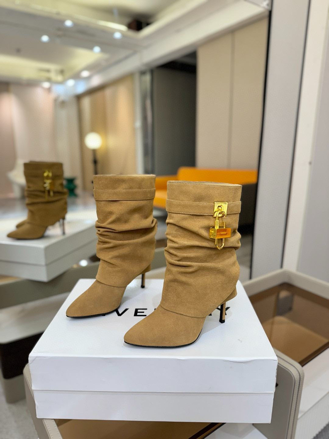 지방시 10CM 여자 부츠