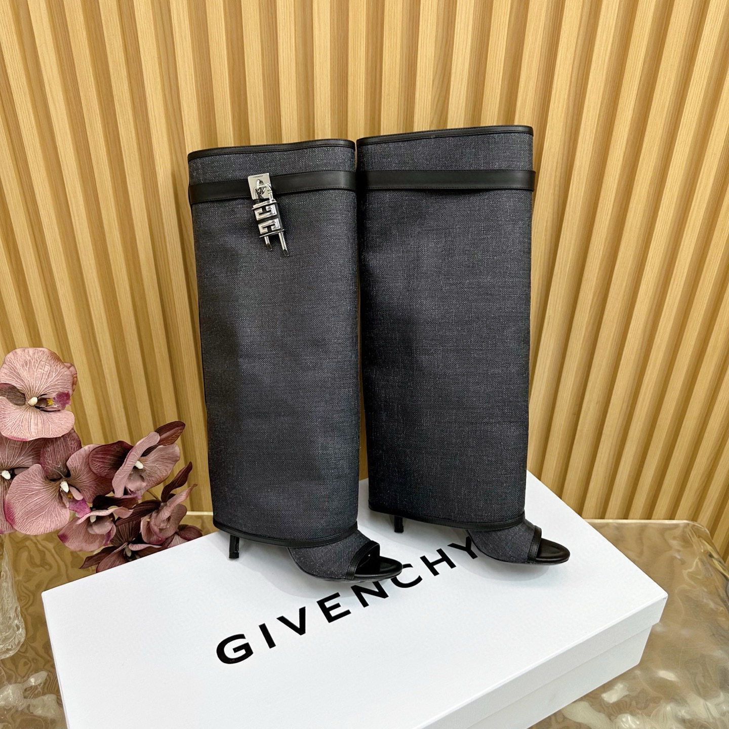 지방시 9CM 여자 부츠