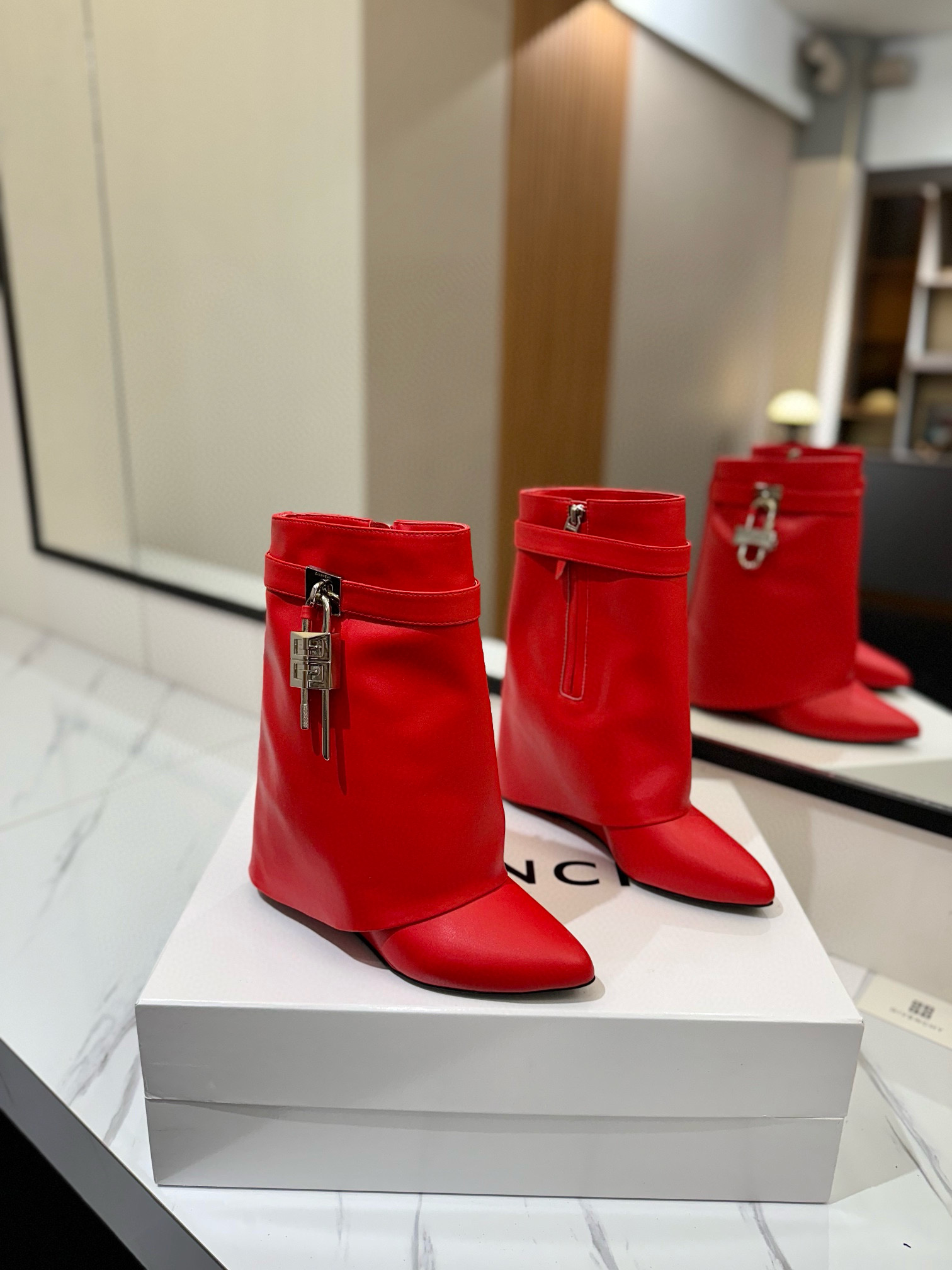지방시 8.5CM 여자 부츠