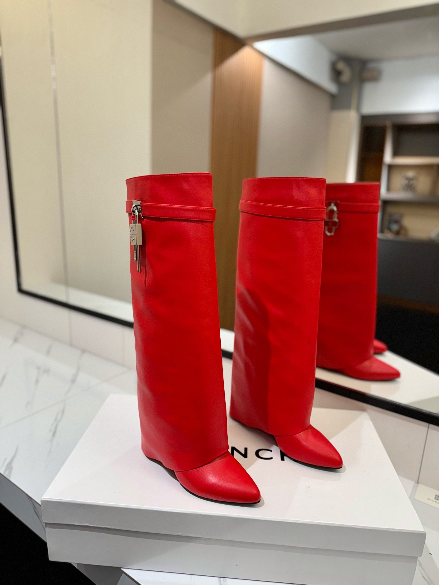 지방시 8.5CM 여자 부츠