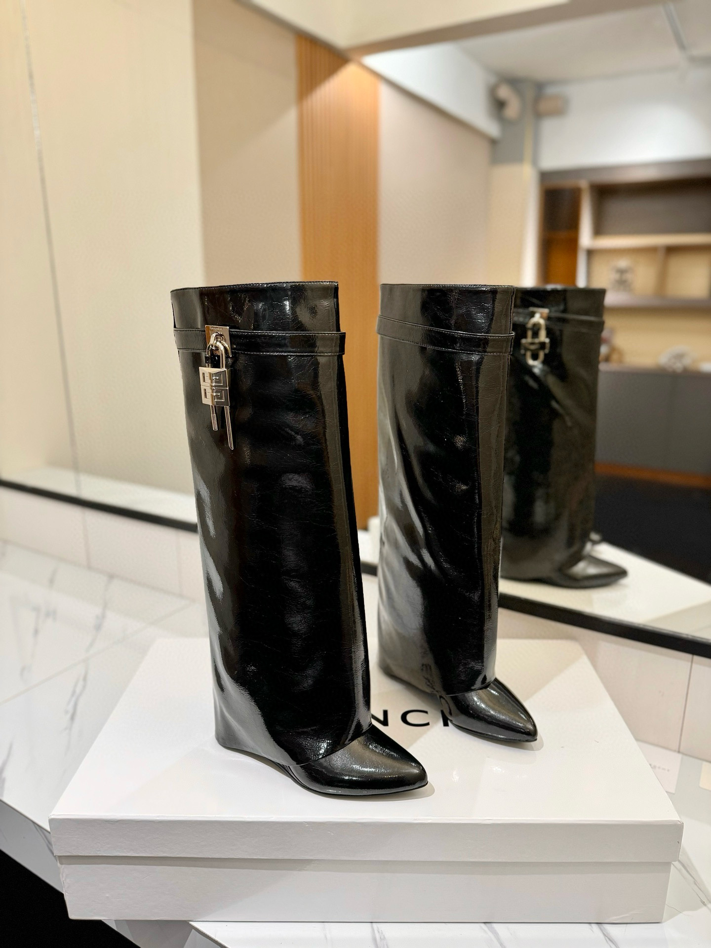 지방시 8.5CM 여자 부츠