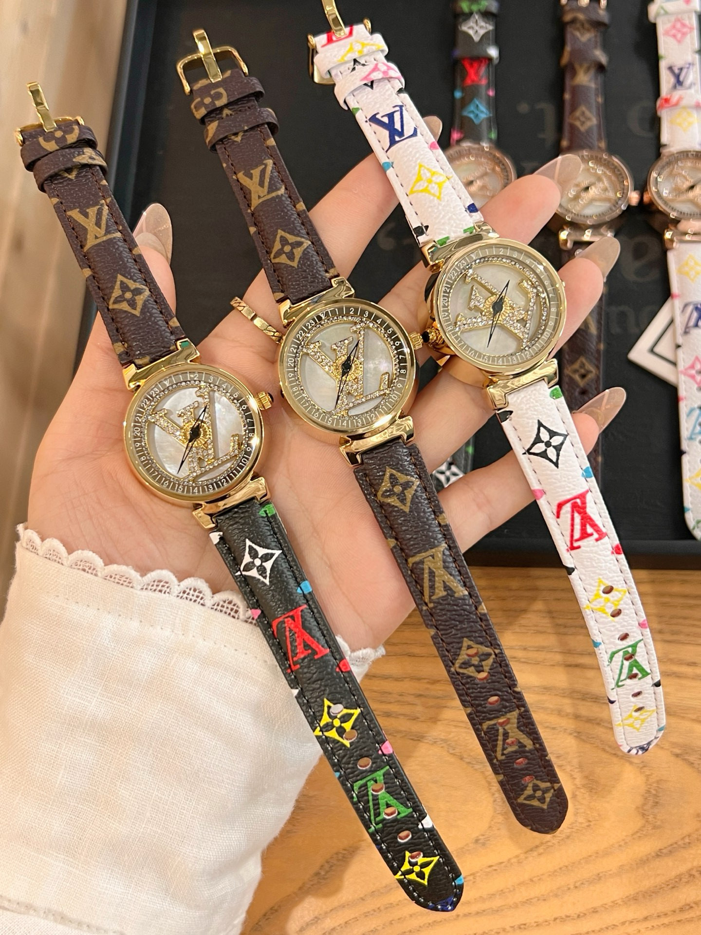 루이비통 3칼라 A급 여자 시계