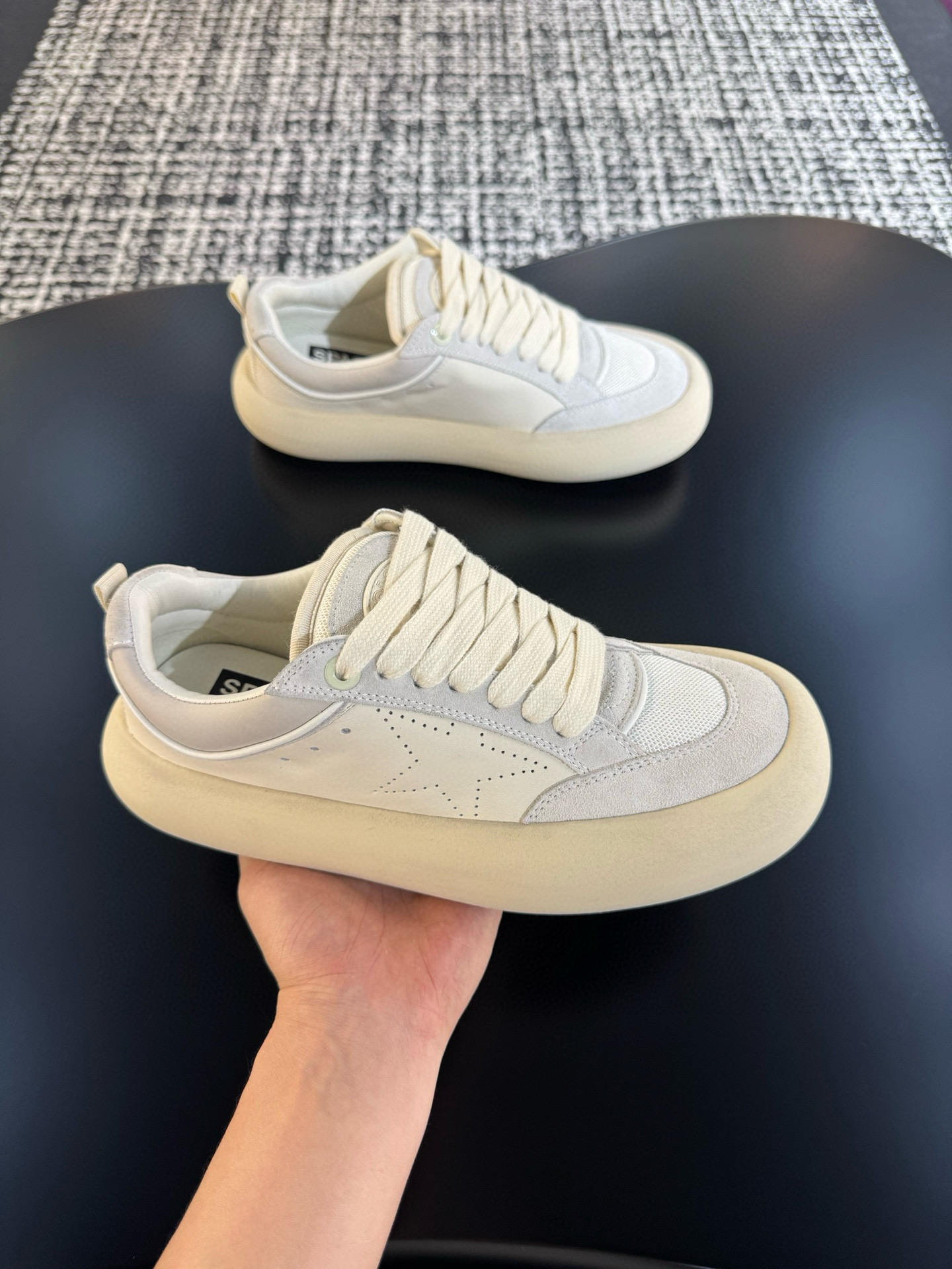 골든구스 남녀공용 신발 운동화 스니커즈