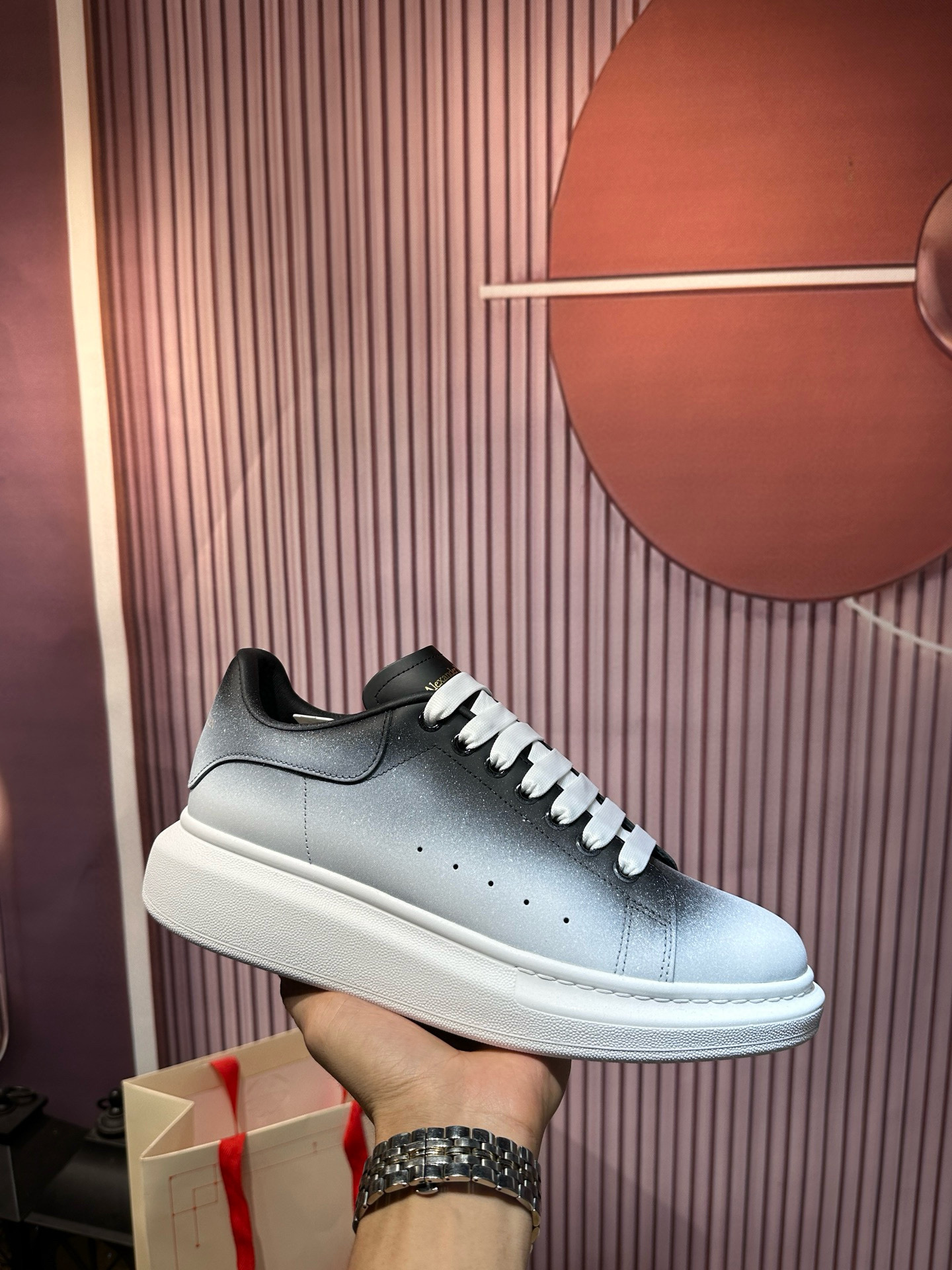 알렉산더 맥퀸 남녀공용 신발 운동화 스니커즈