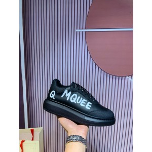 알렉산더 맥퀸 남녀공용 신발 운동화 스니커즈