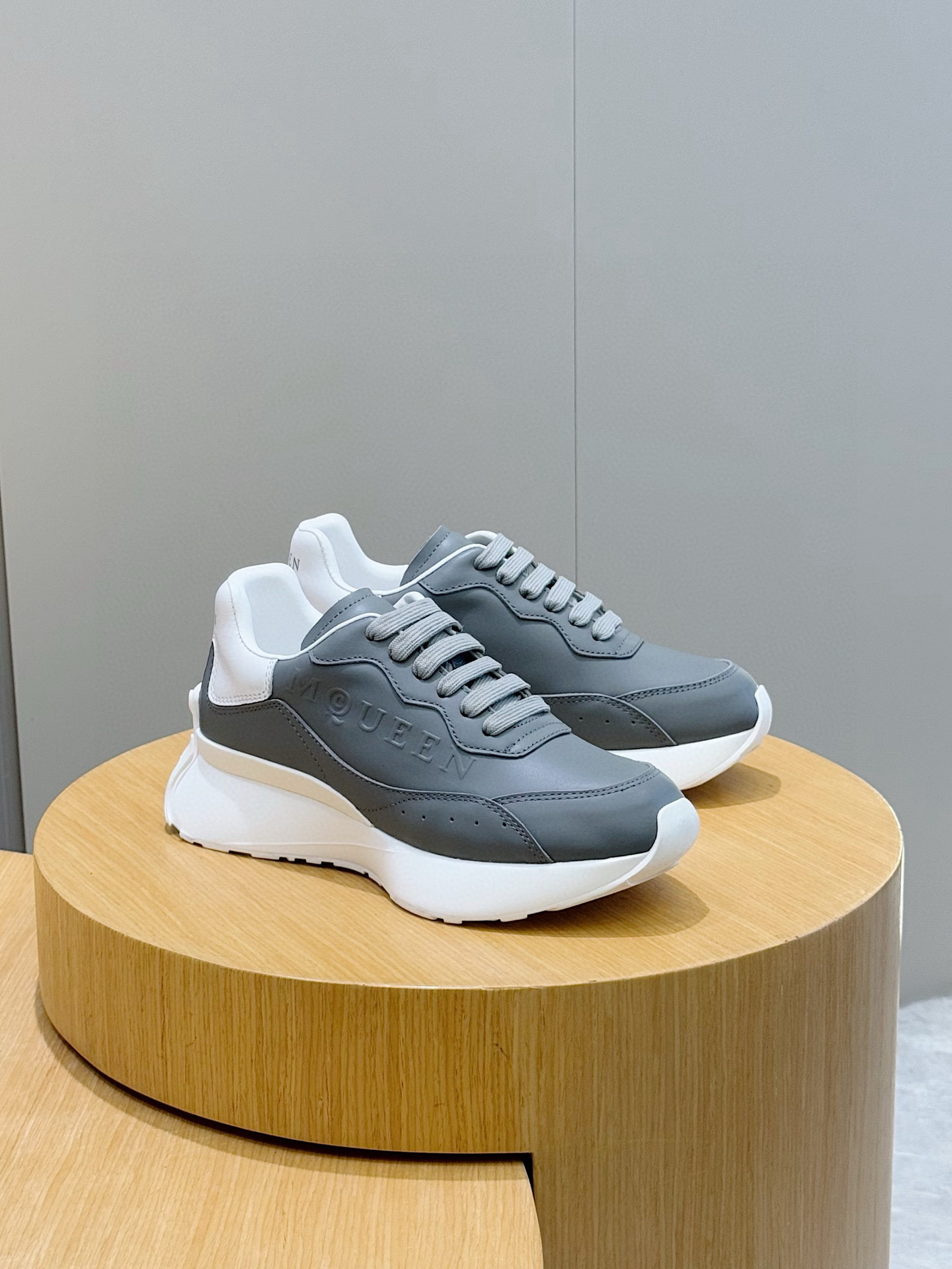 알렉산더 맥퀸 남녀공용 신발 운동화 스니커즈