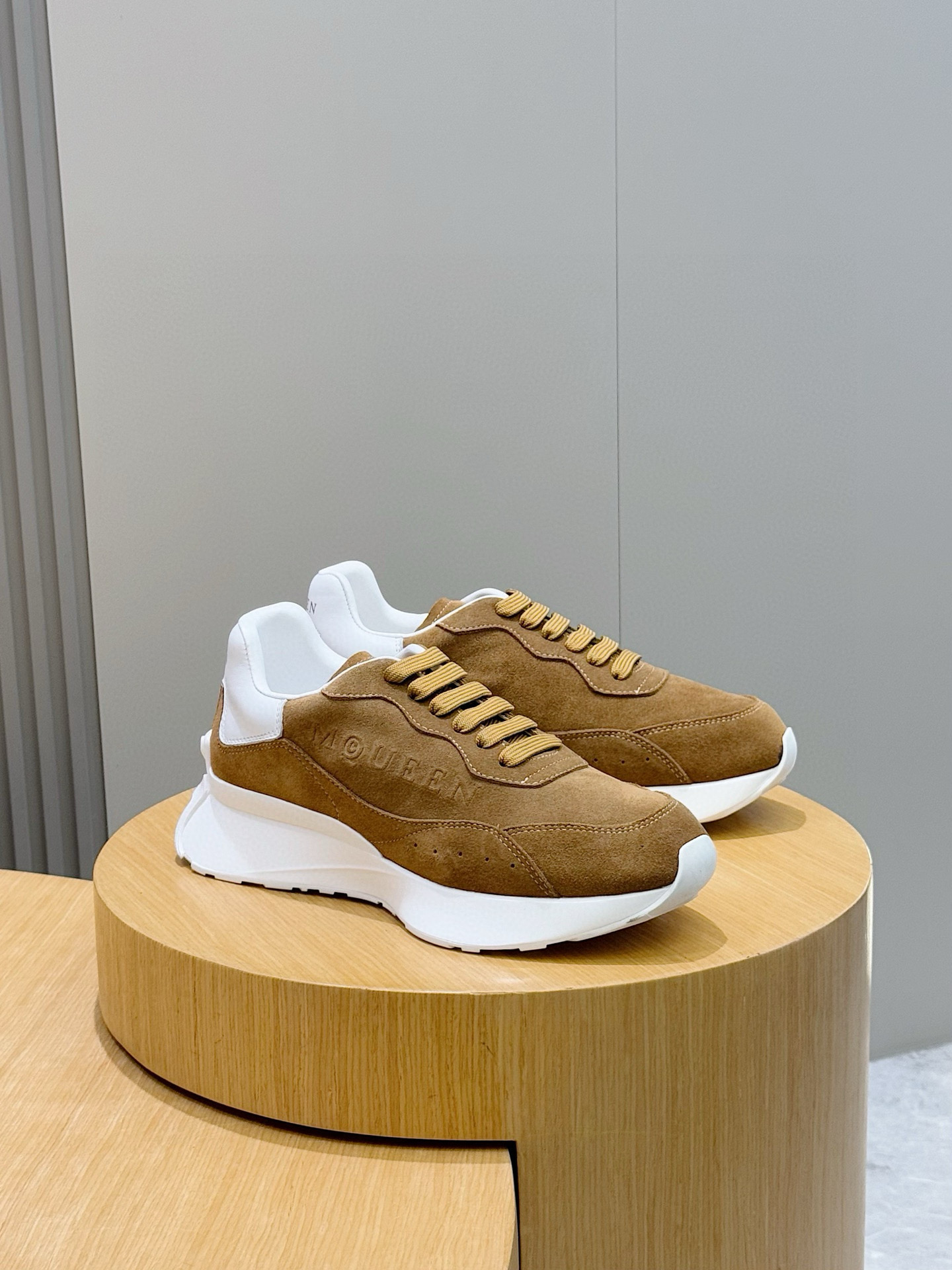 알렉산더 맥퀸 남녀공용 신발 운동화 스니커즈