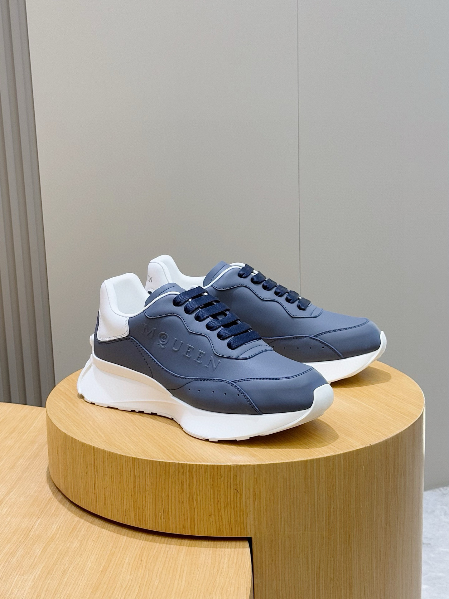 알렉산더 맥퀸 남녀공용 신발 운동화 스니커즈