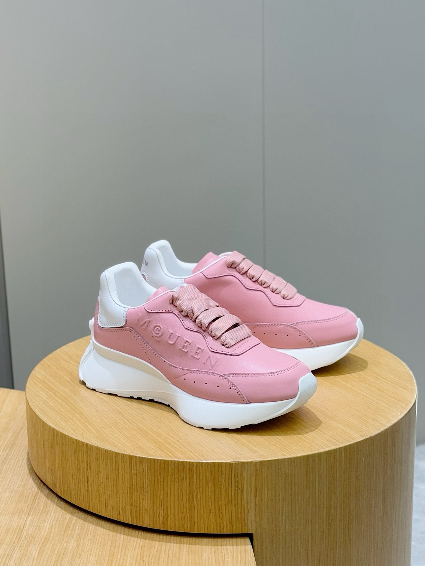 알렉산더 맥퀸 남녀공용 신발 운동화 스니커즈