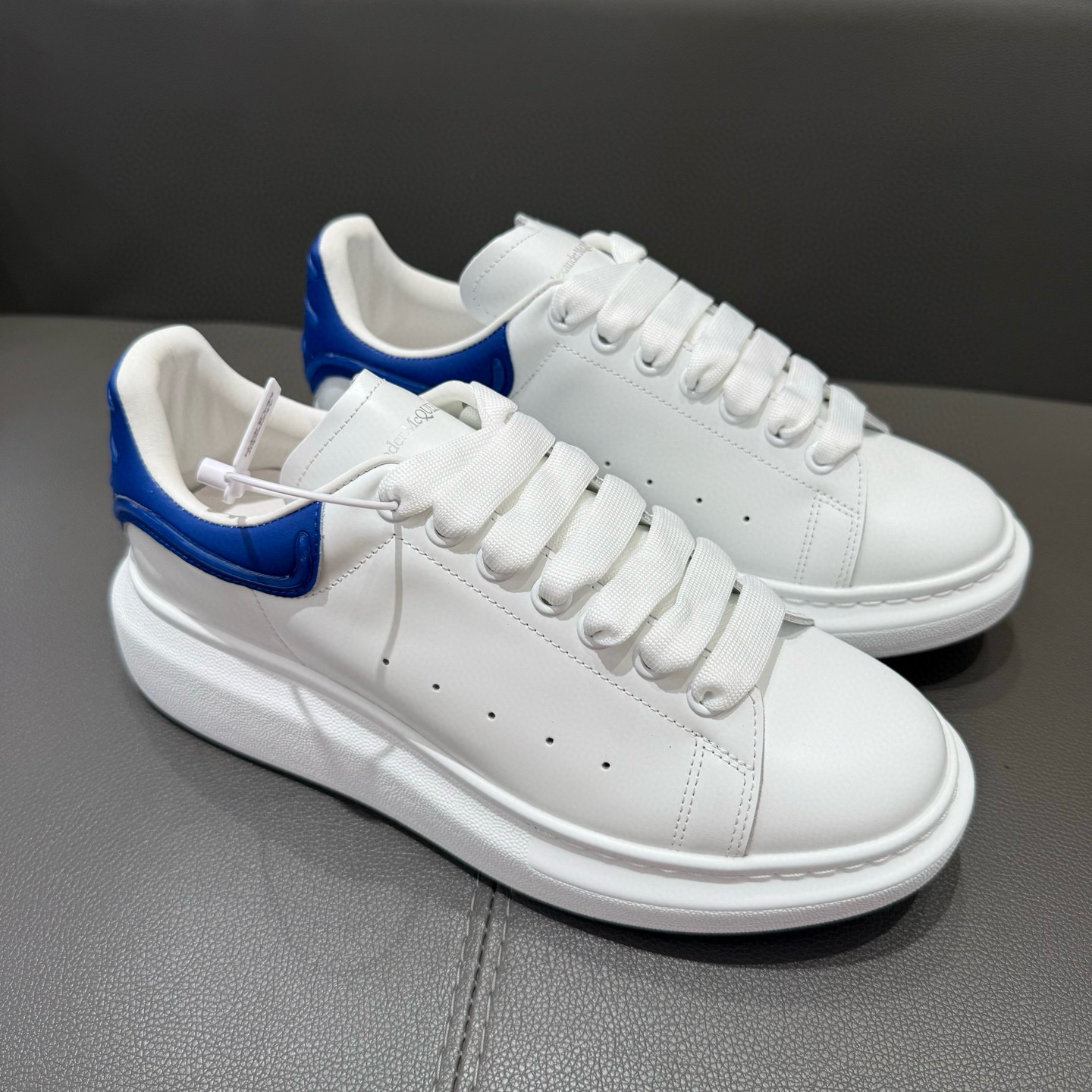  알렉산더 맥퀸 남녀공용 신발 운동화 스니커즈