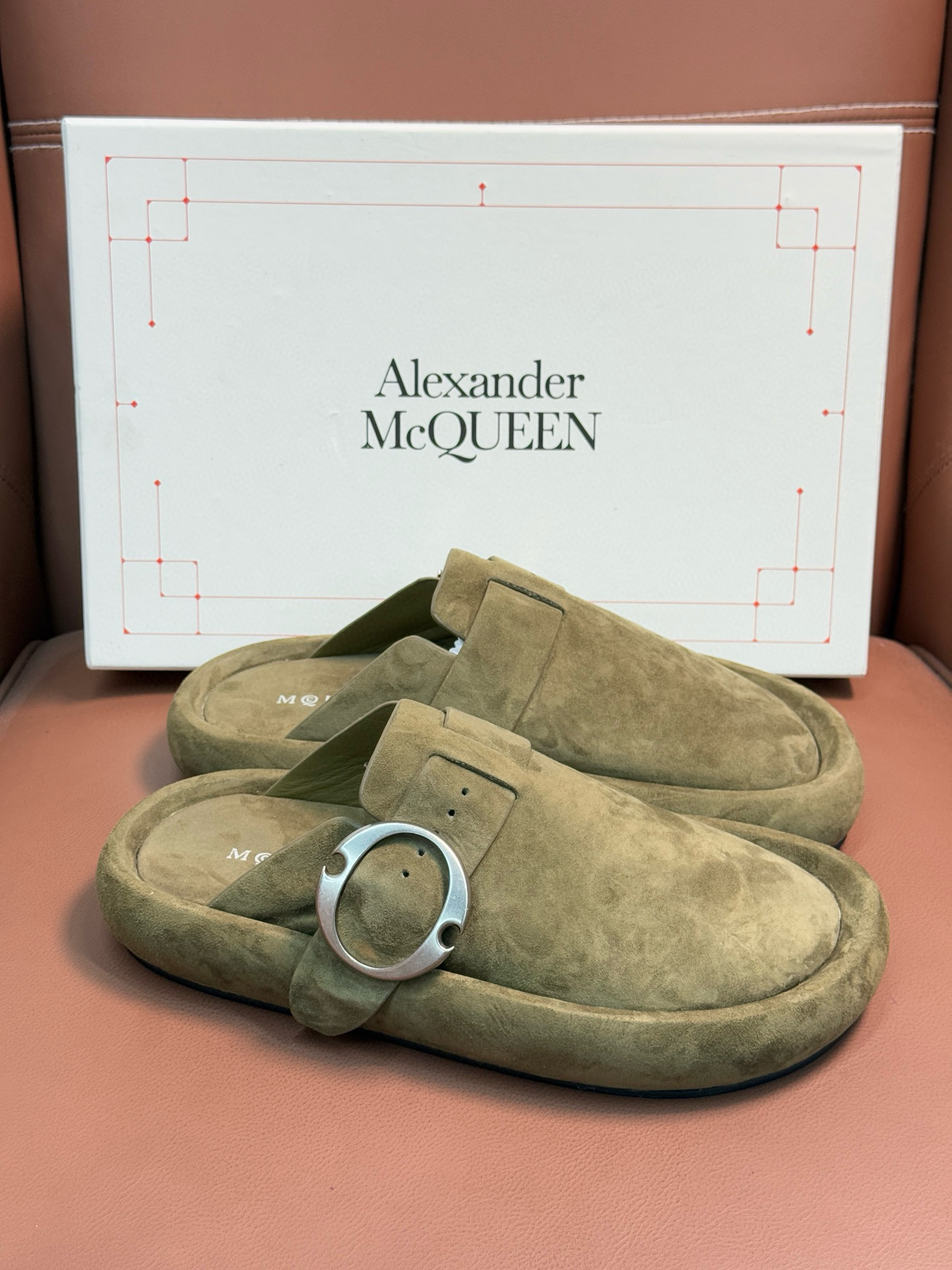 알렉산더 맥퀸 남녀공용 슬리퍼