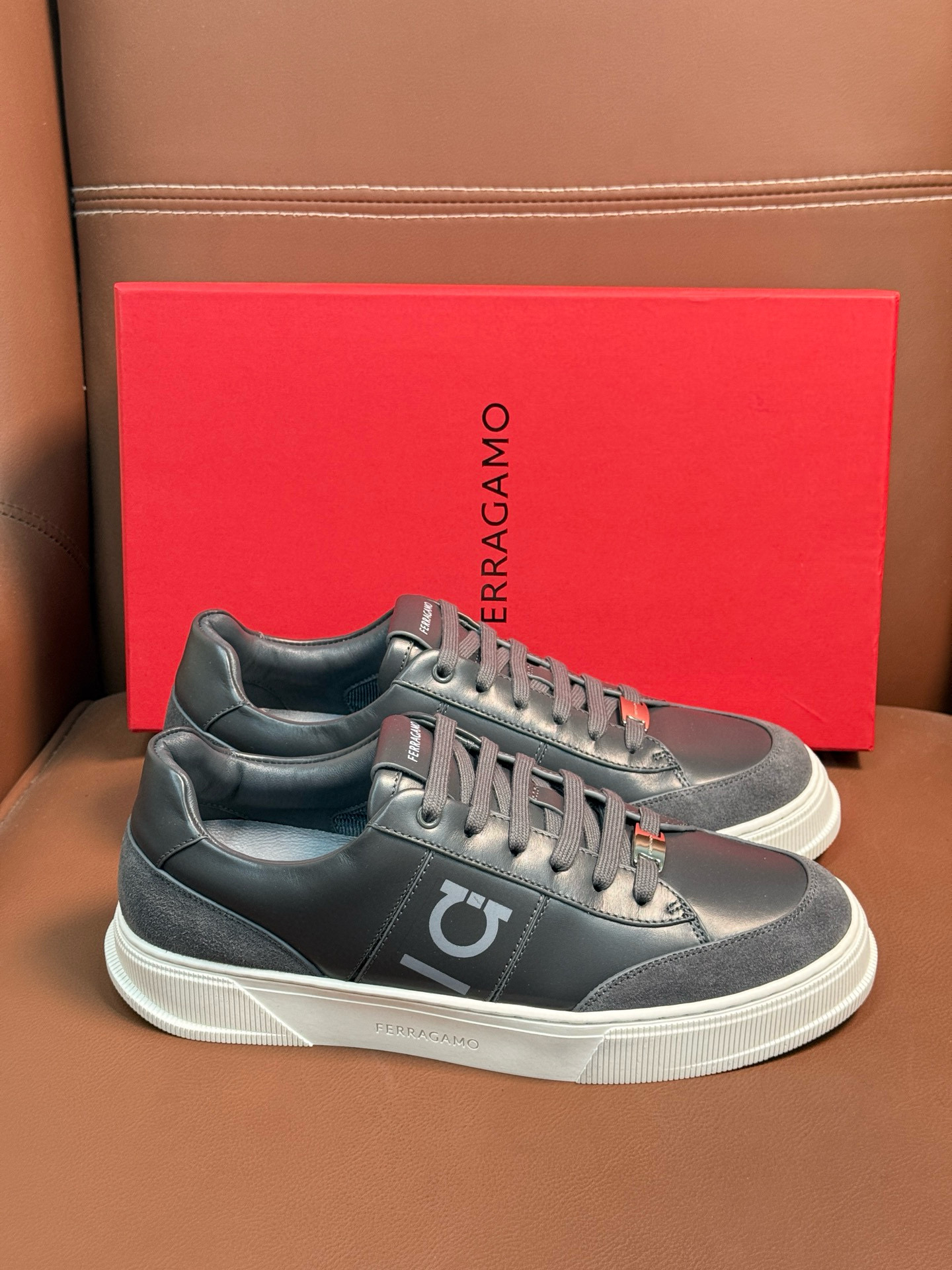 살바토레 페라가모 남자 신발 운동화 스니커즈