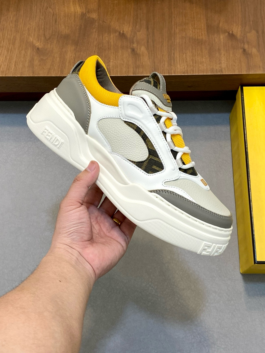 펜디 남자 신발 운동화 스니커즈