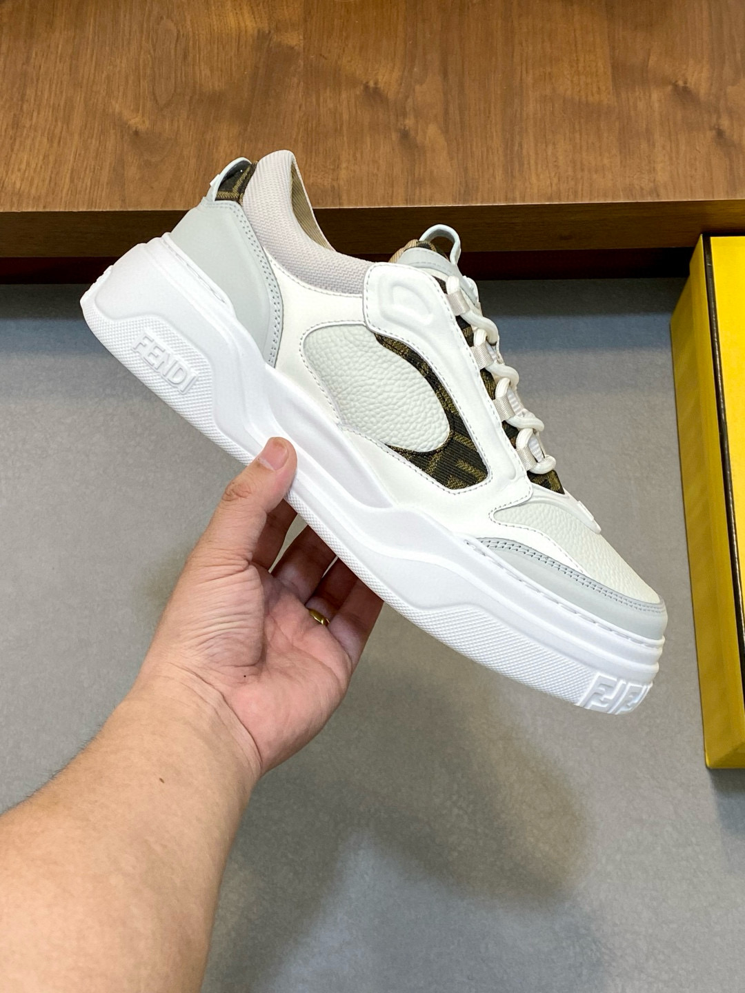 펜디 남자 신발 운동화 스니커즈