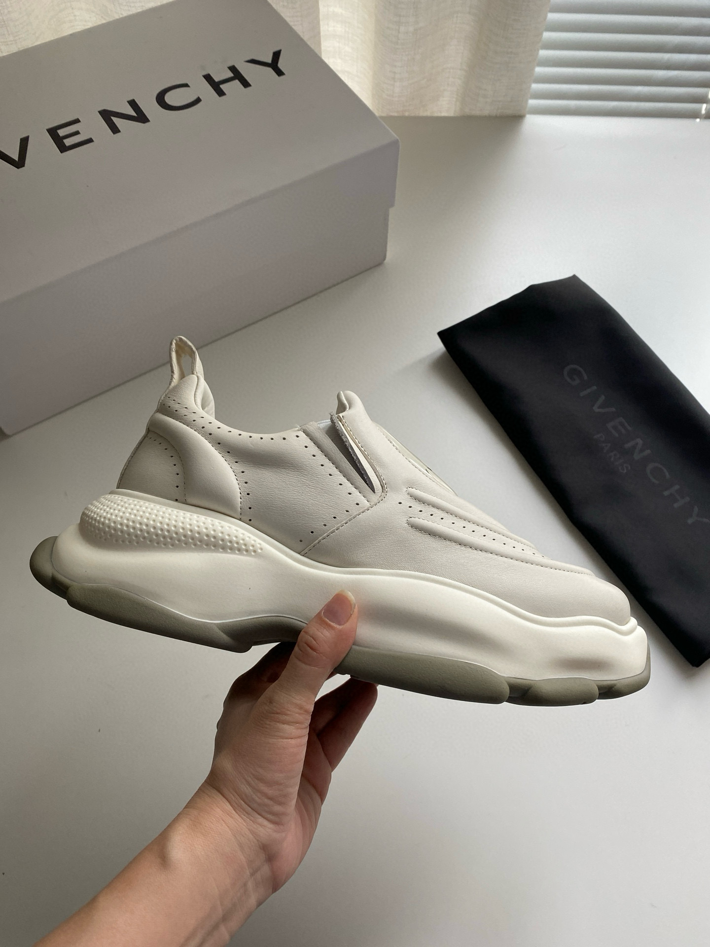 지방시 남자 신발 운동화 스니커즈