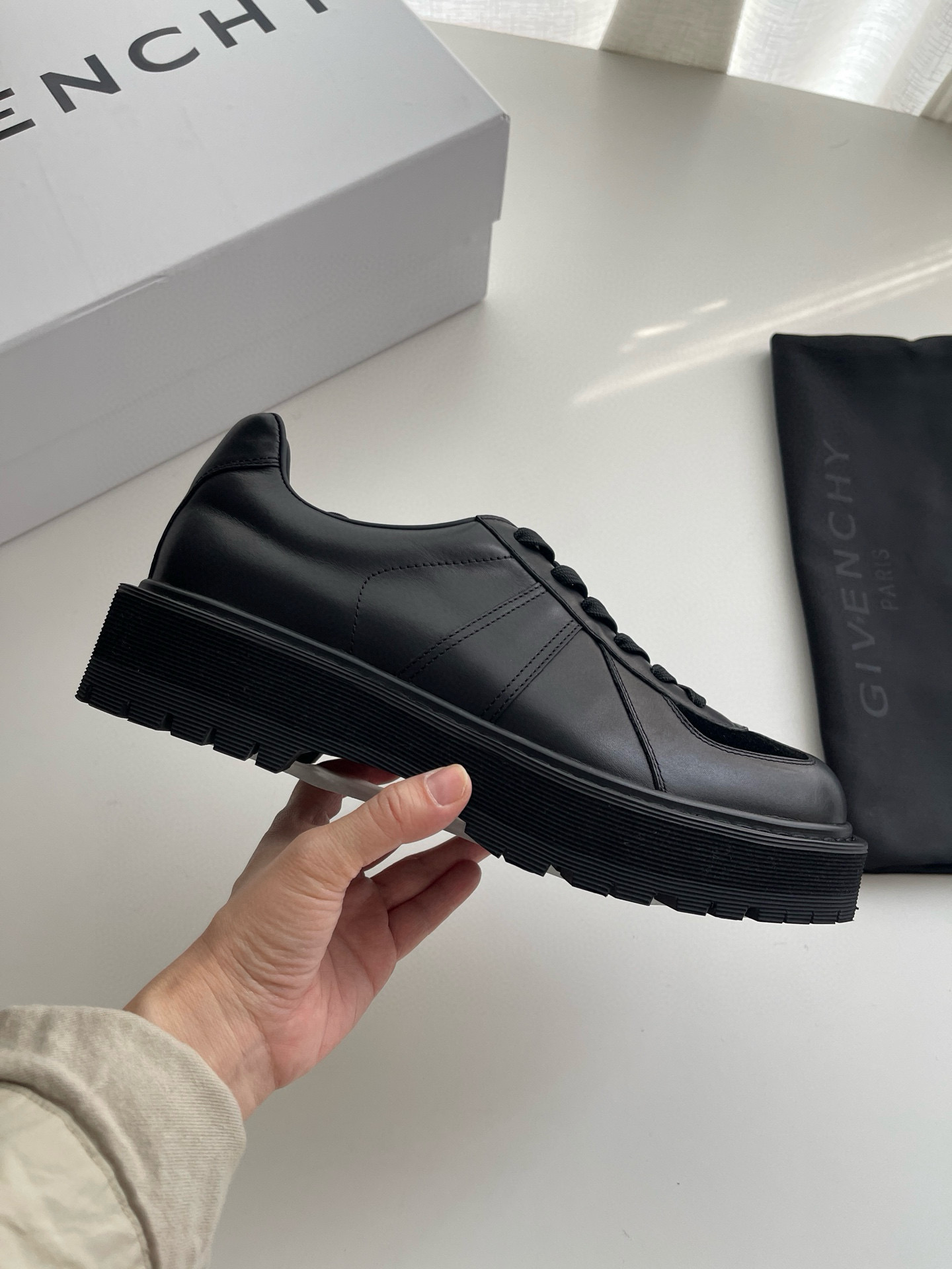 지방시 남자 신발 운동화 스니커즈