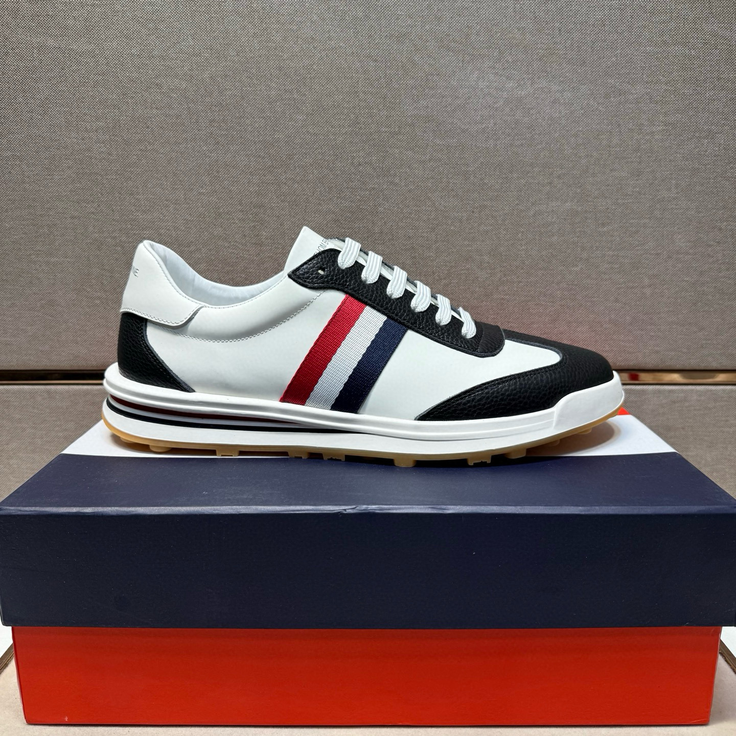 톰브라운 남자 신발 운동화 스니커즈