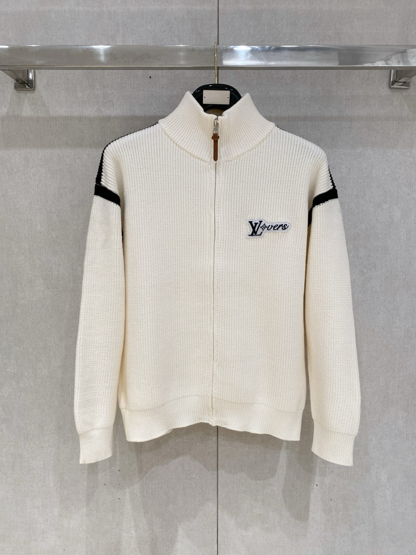 루이비통 남자 가디건