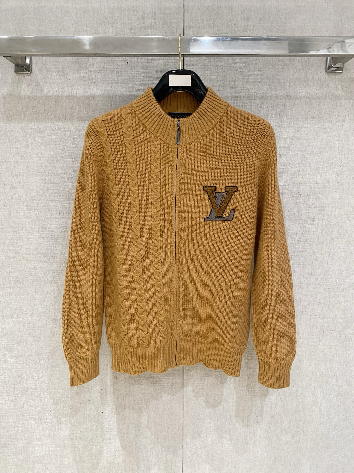 루이비통 남자 가디건