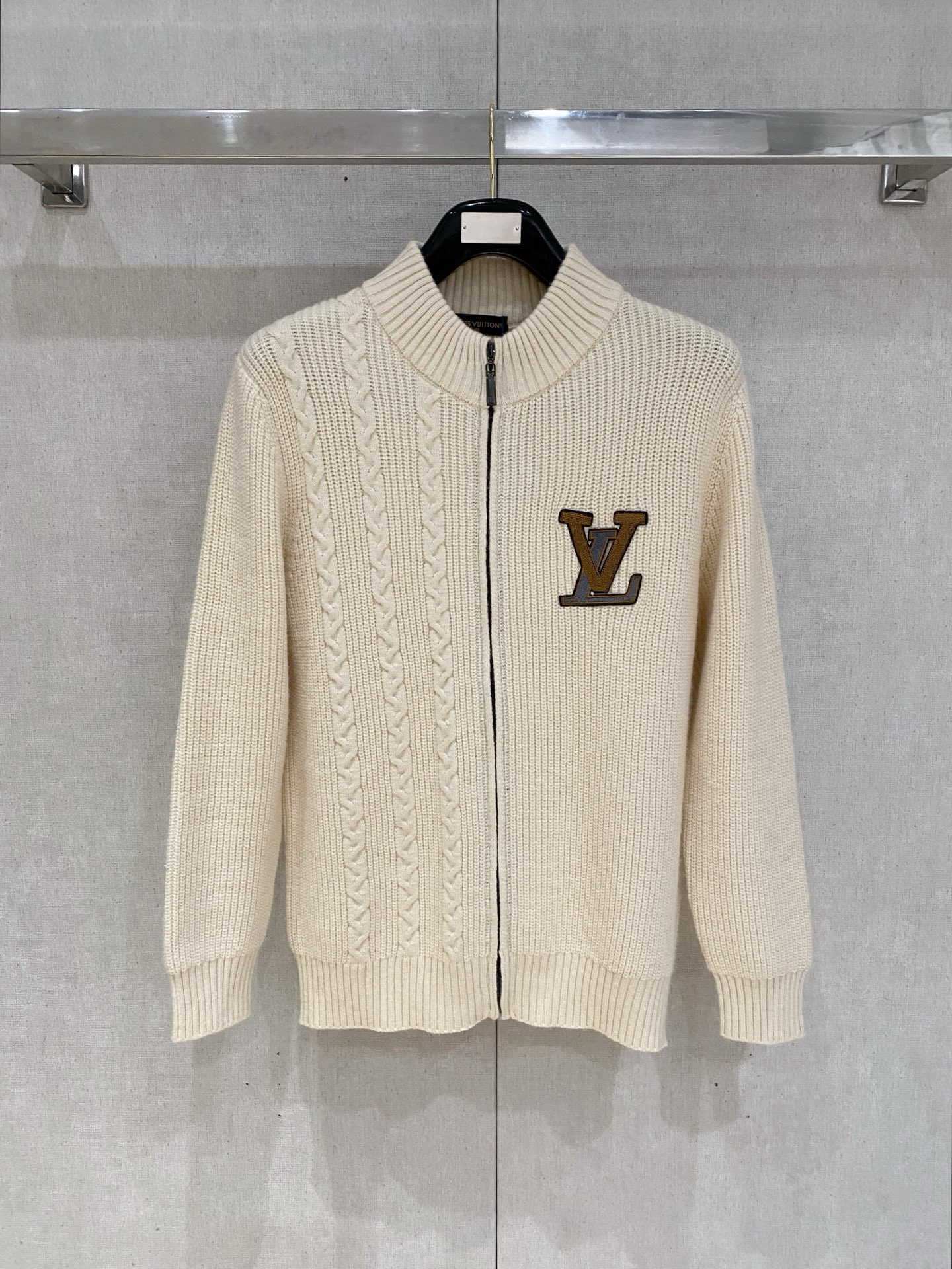 루이비통 남자 가디건
