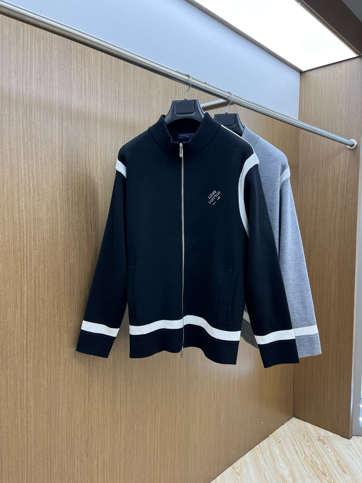 루이비통 남자 가디건