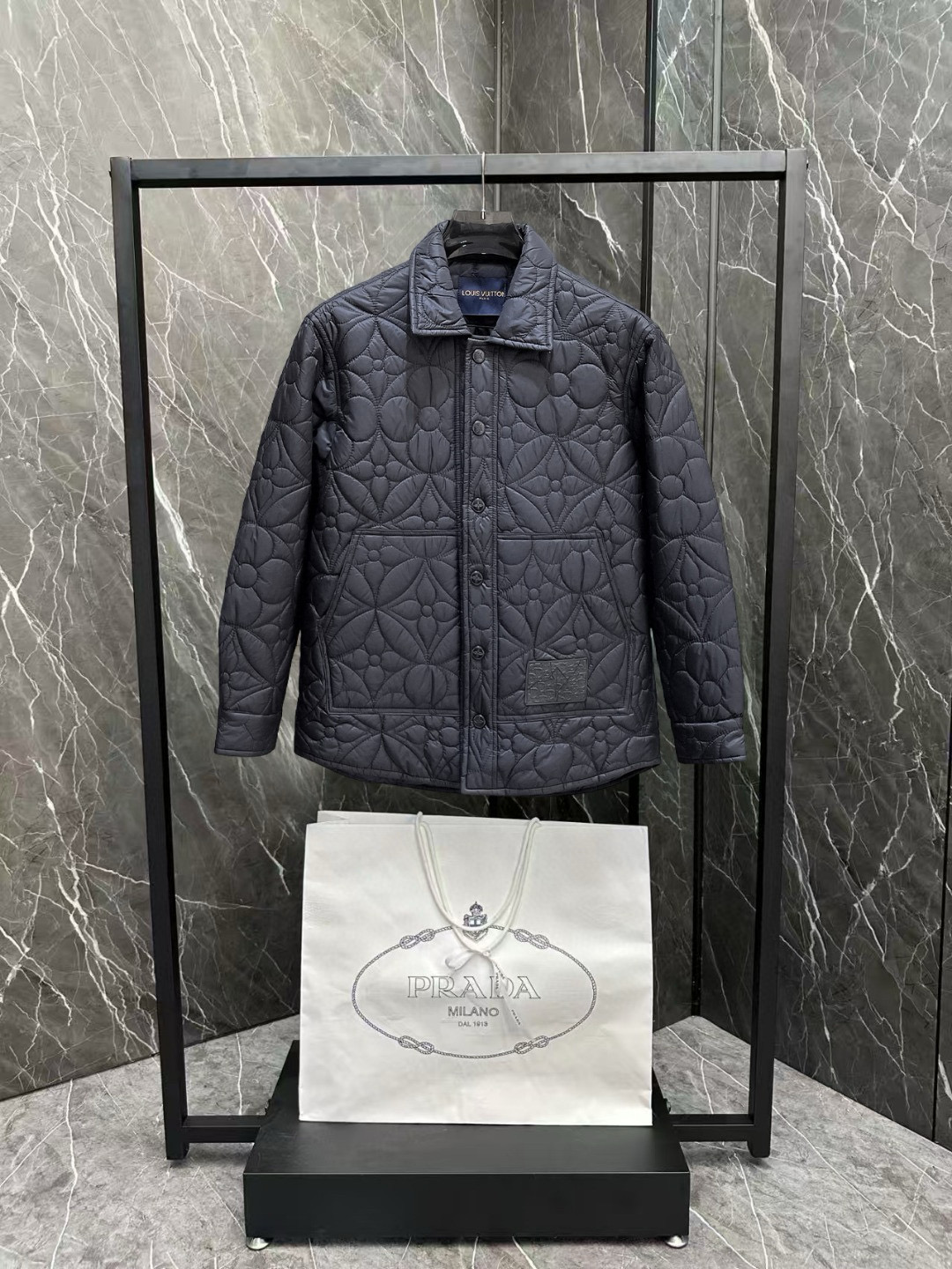 루이비통 남자 패딩