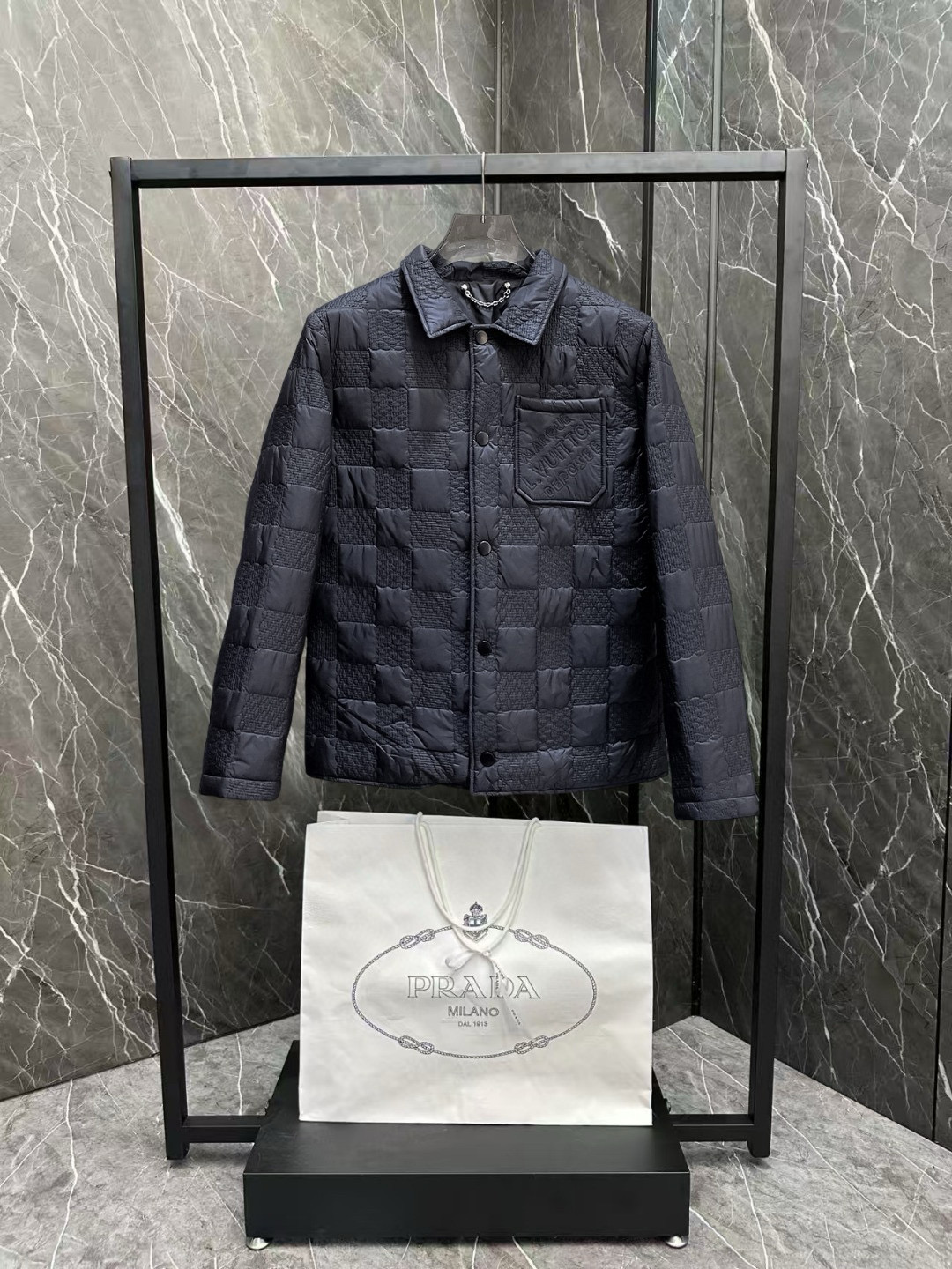 루이비통 남자 패딩