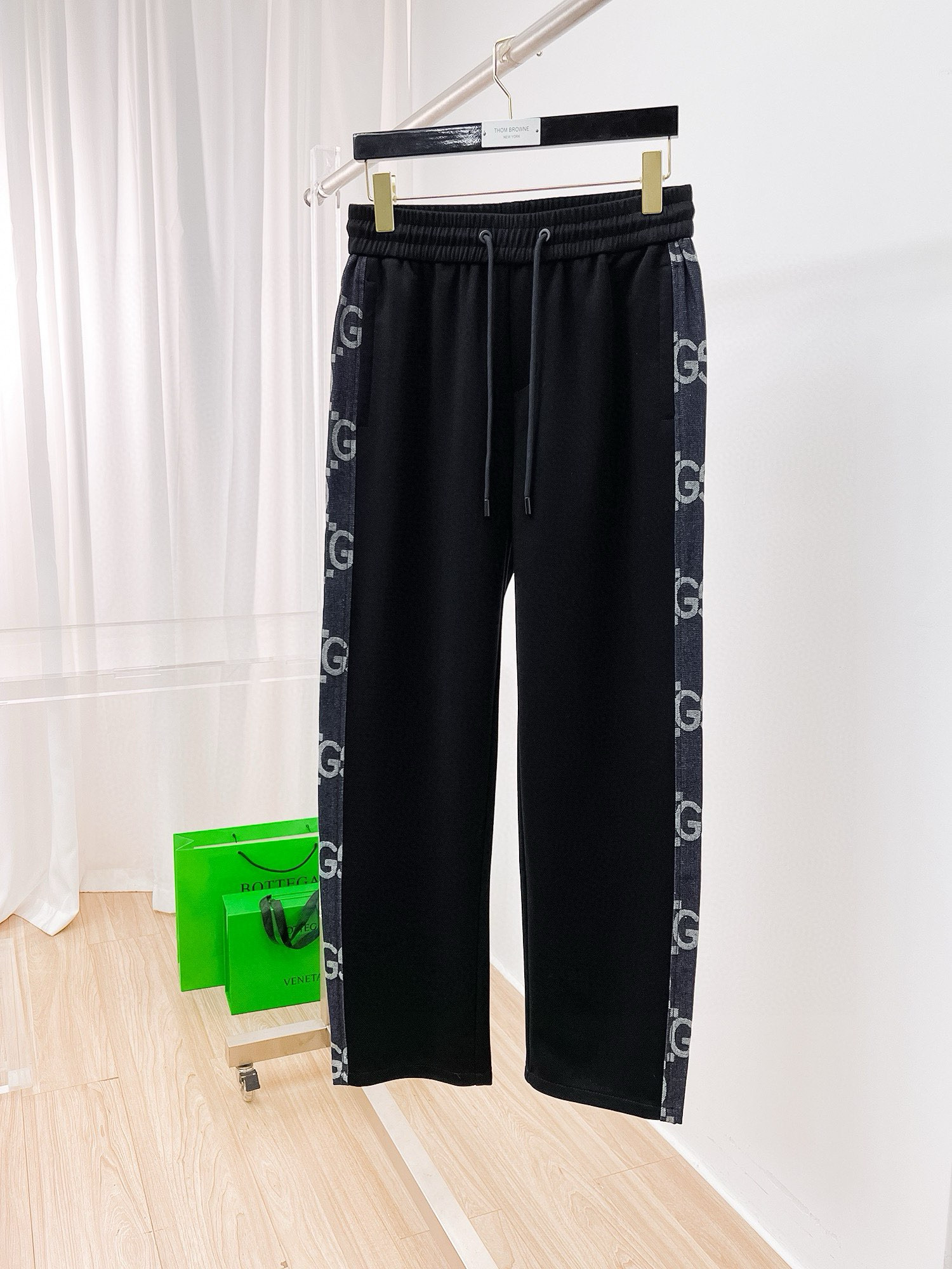 구찌 남자 바지