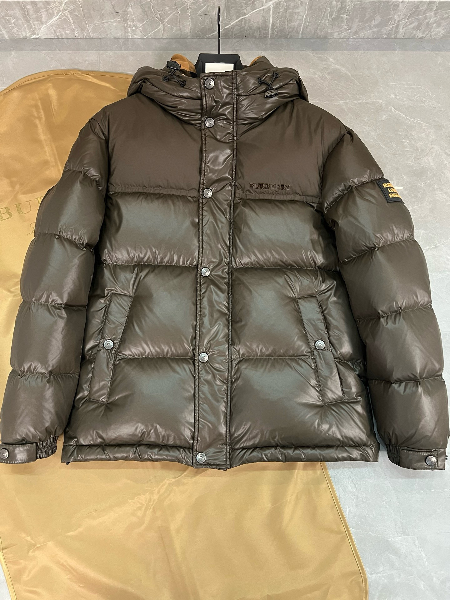 버버리 남녀공용 패딩