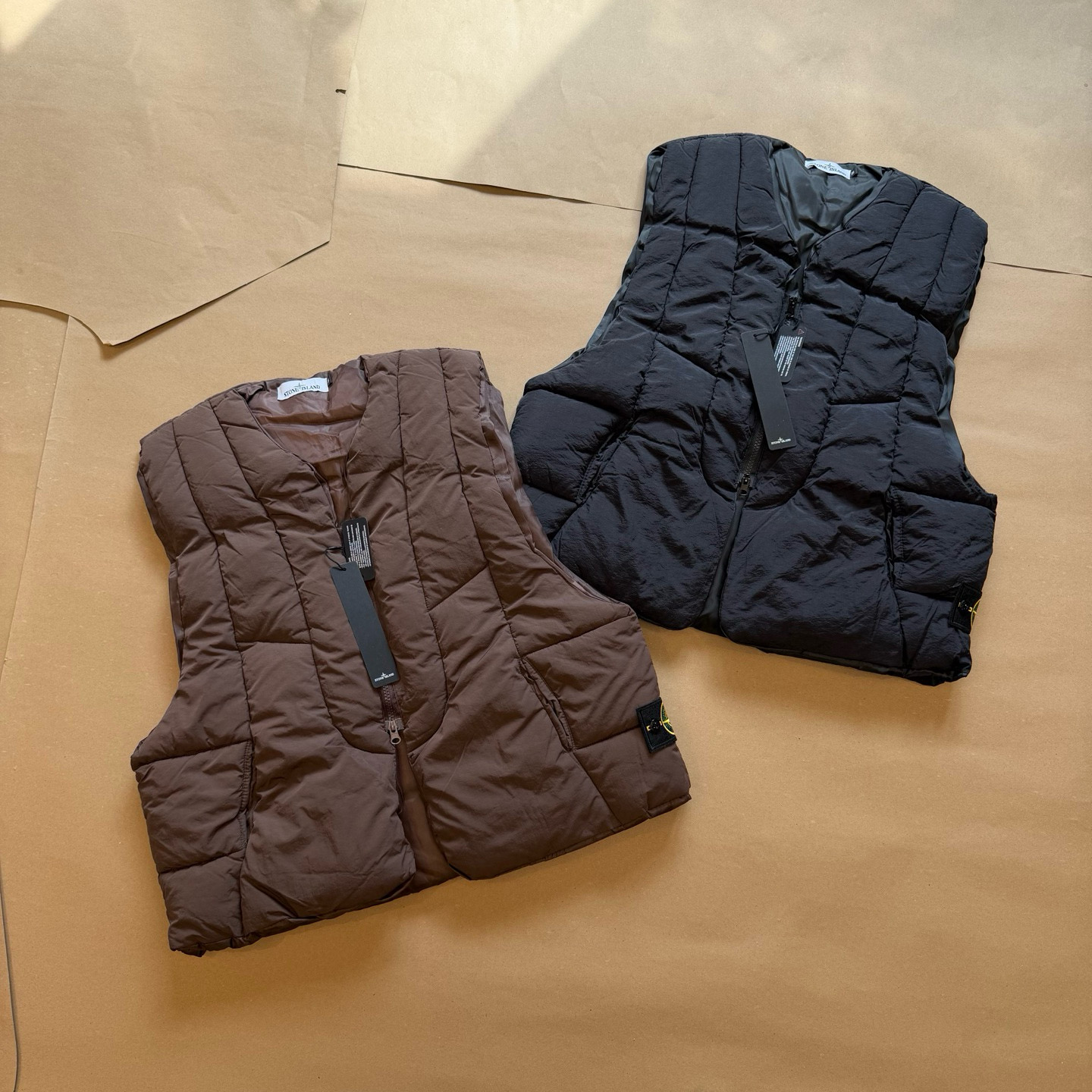 스톤아일랜드 2컬러 남자 조끼