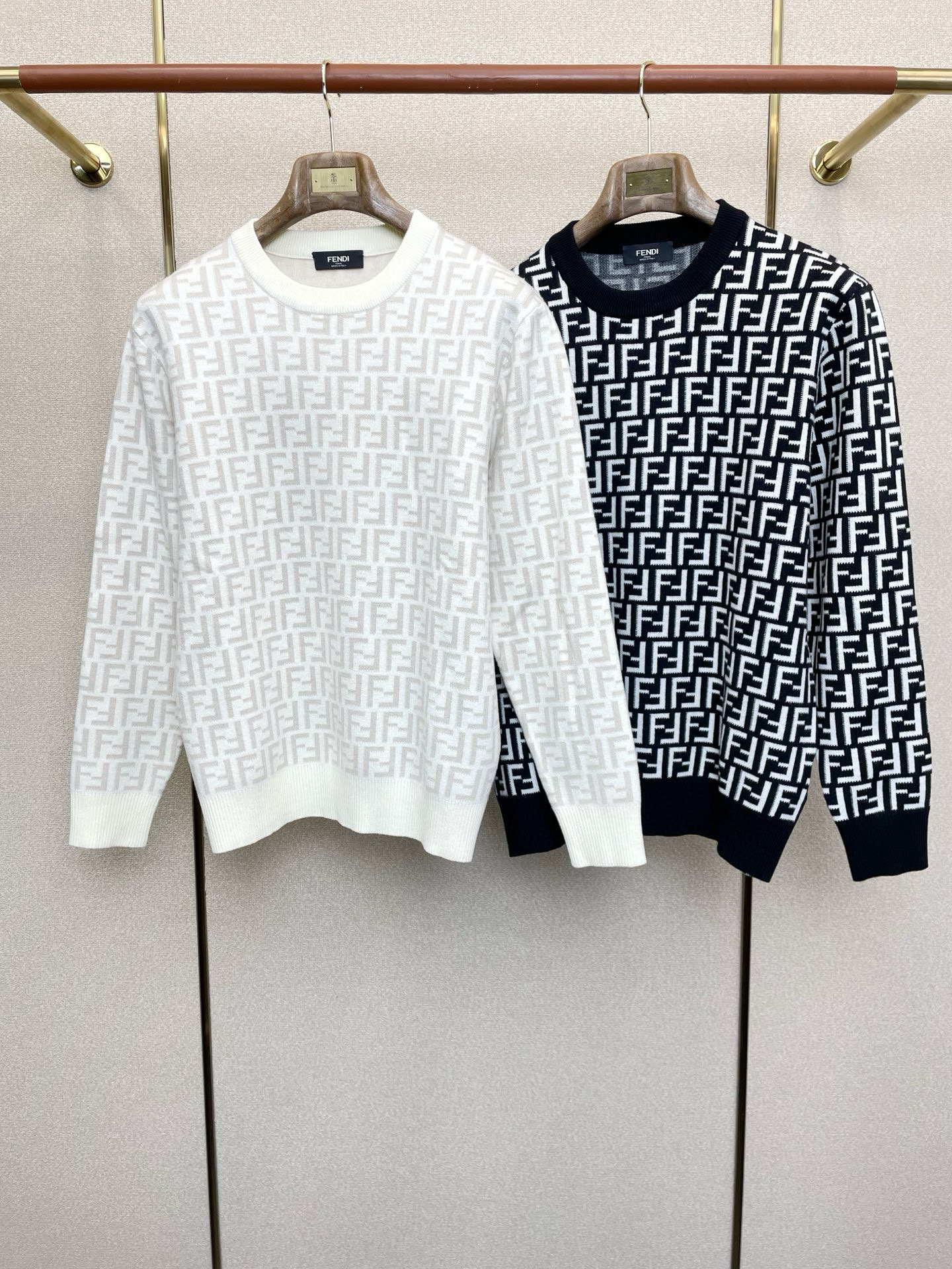 펜디 2컬러 남자 니트