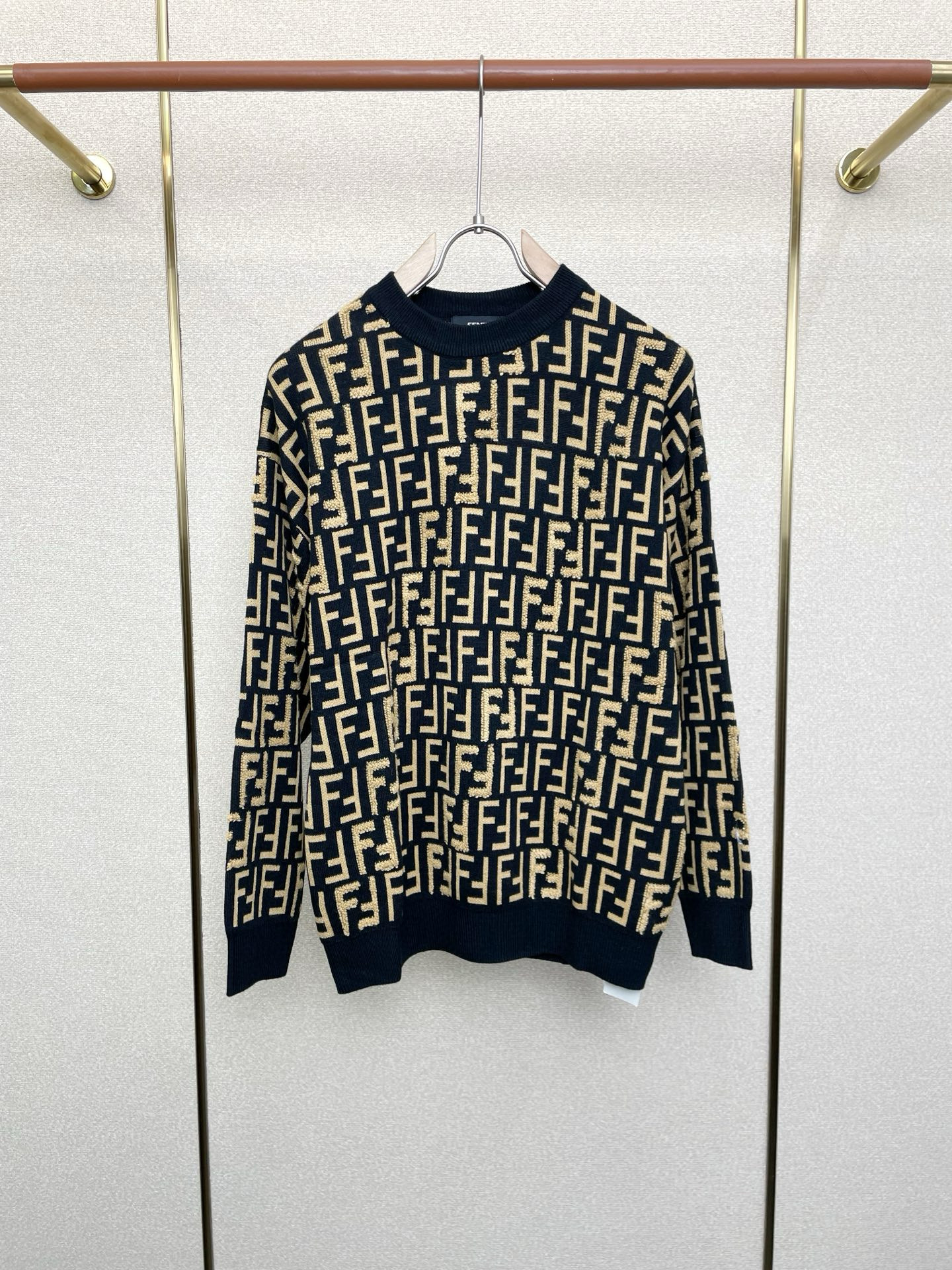 펜디 남자 니트