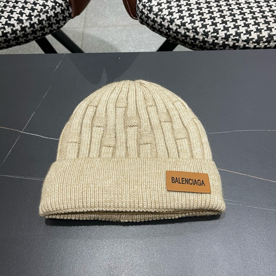 발렌시아가 겨울 모자