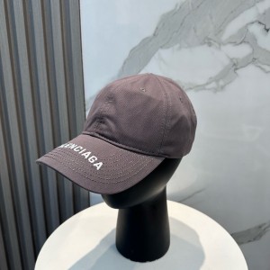 발렌시아가 모자