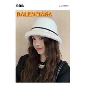 발렌시아가 겨울 모자