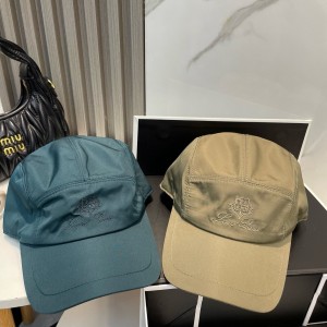 로로피아나 모자