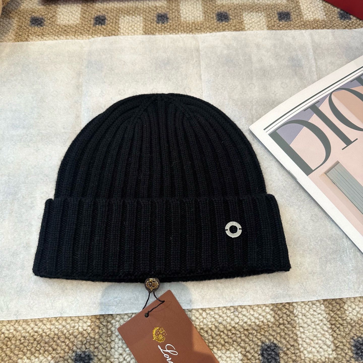 로로피아나 겨울 모자