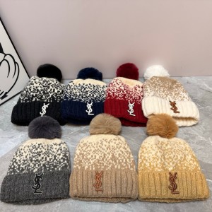 생로랑 겨울 모자