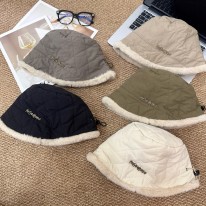 생로랑 겨울 모자