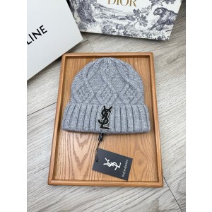 생로랑 겨울 모자