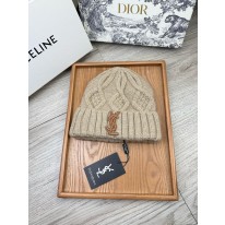 생로랑 겨울 모자