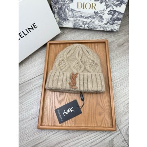 생로랑 겨울 모자