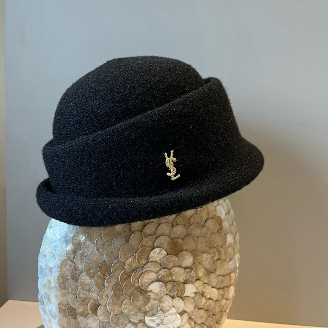 생로랑 겨울 모자