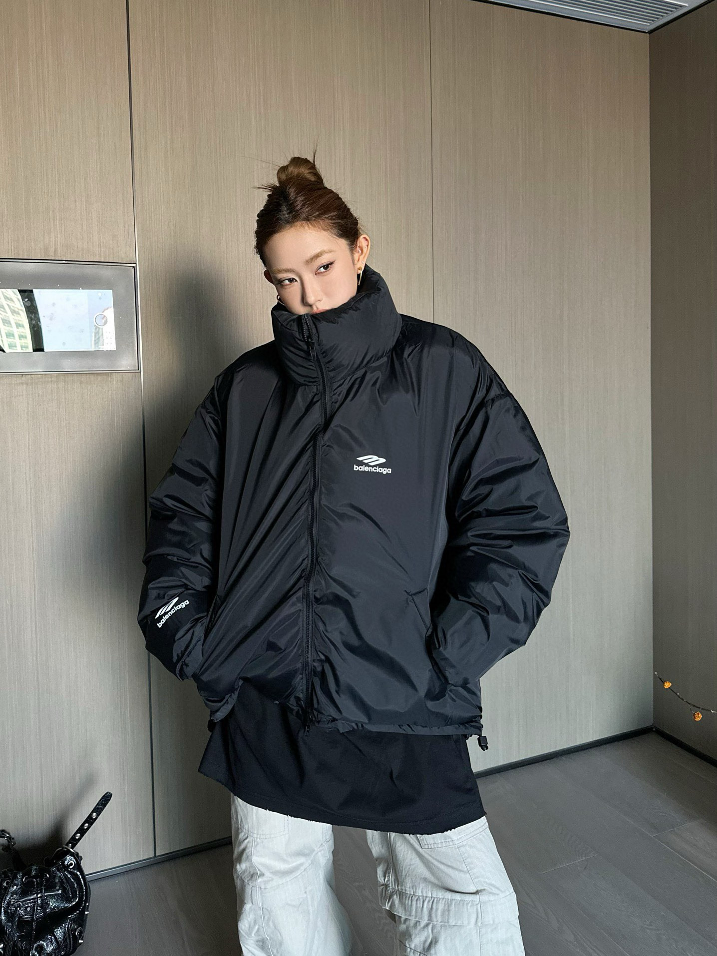 발렌시아가 남녀공용 패딩