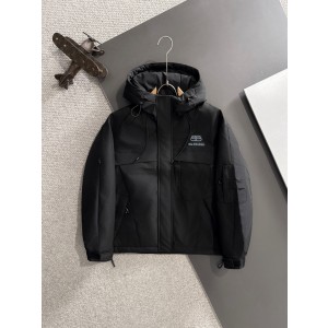 발렌시아가 남자 패딩