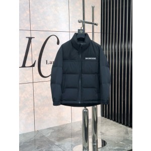 발렌시아가 남자 패딩