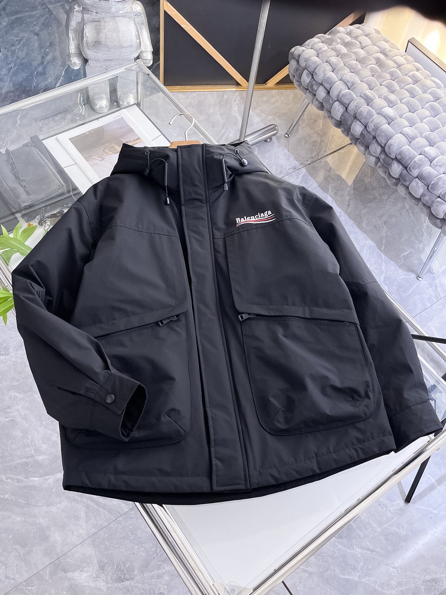 발렌시아가 남자 패딩