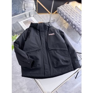 발렌시아가 남자 패딩