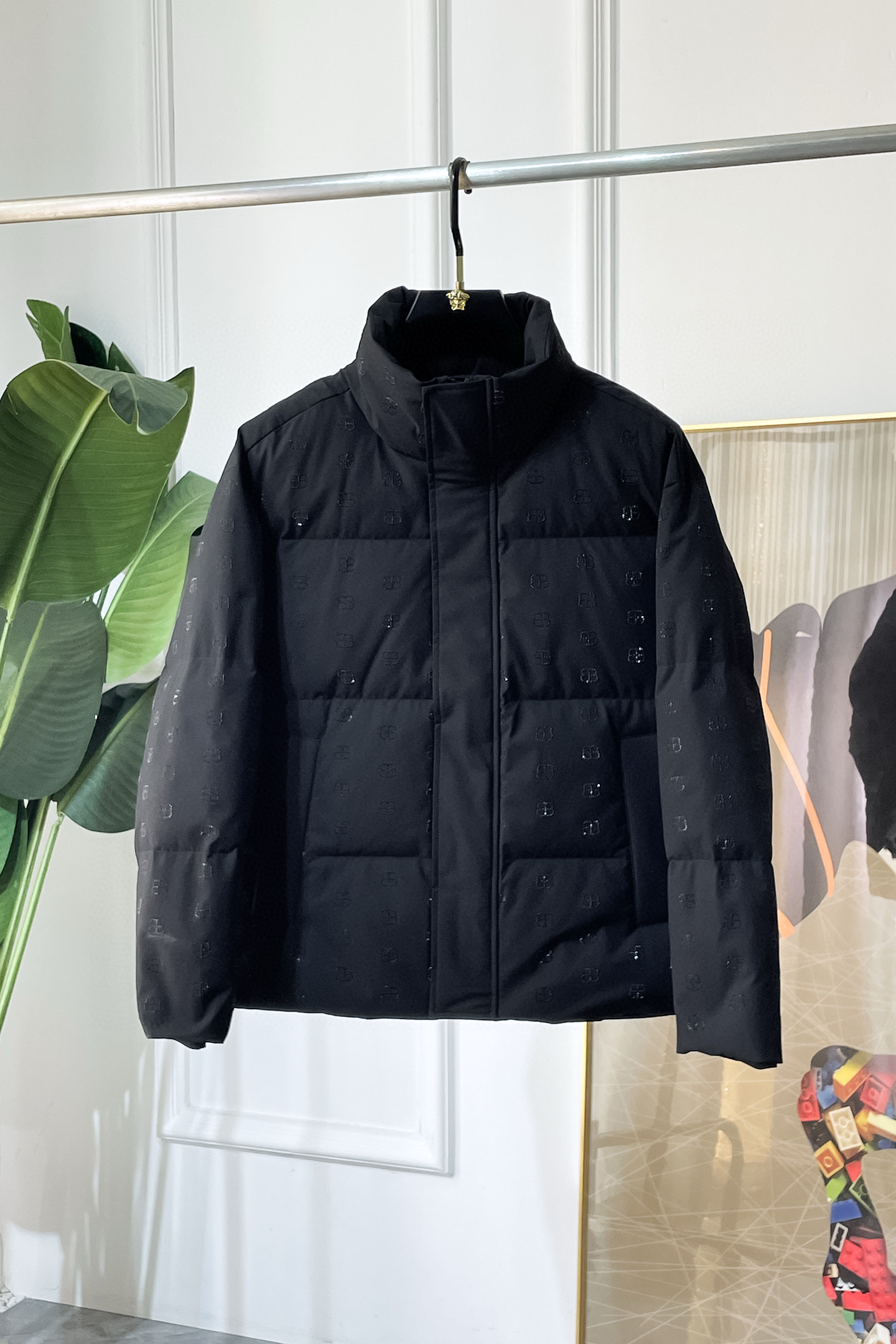 발렌시아가 남자 패딩